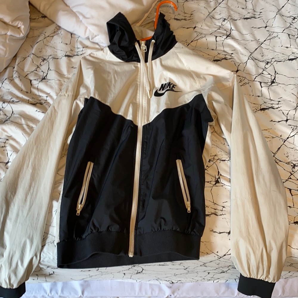 Nike windbreaker